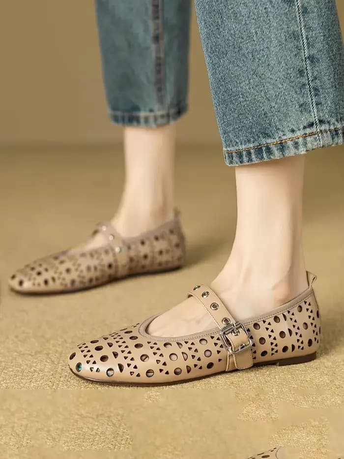 SmallHut 2026 Nouvelle Tendance Été Chaussures Plates Creuses pour Femmes en Cuir Véritable à Bout F