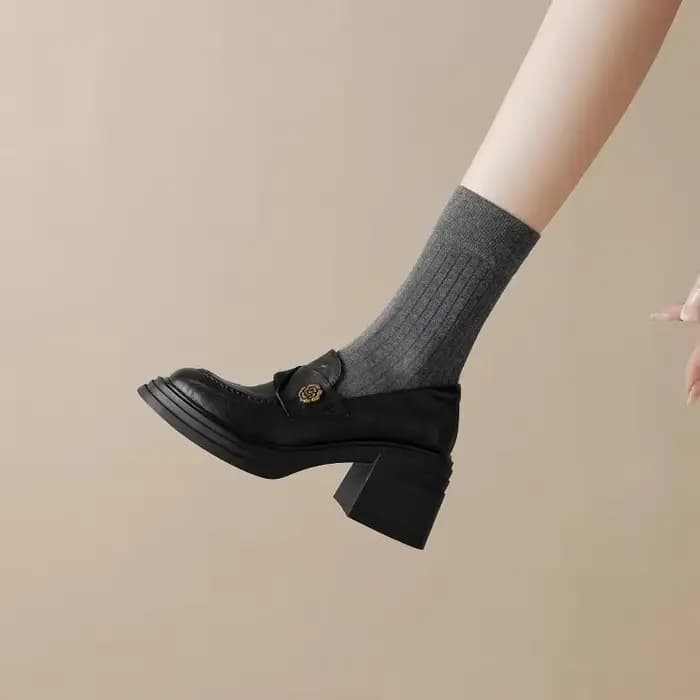 Femmes chaussures à talons hauts 2025 rétro printemps automne Performance casual femmes mocassins mo