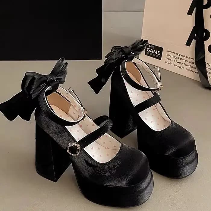 Femmes chaussures à talons hauts Lolita pompes mode printemps automne dames en plein air rétro arc M