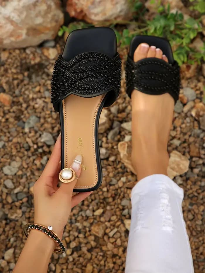 Nouvelles sandales d'été à la mode pour femmes, pantoufles à enfiler, cadeau d'anniversaire, chaussu