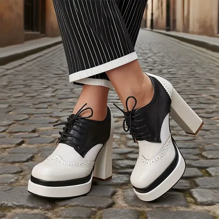 Escarpins Brogue à lacets et bout carré pour femmes, chaussures Oxford à talons hauts épais, couleur