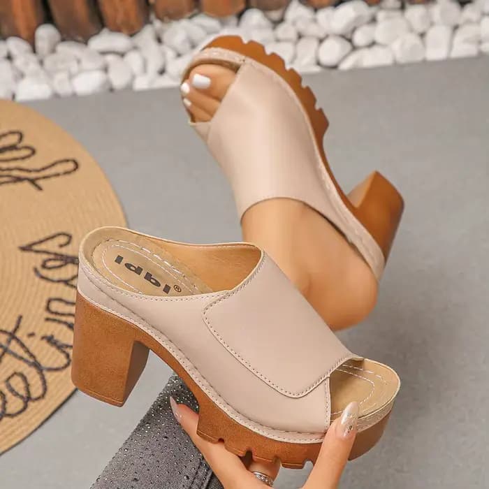 Nouvelles mules à plateforme pour femme, à talon bloc et semelle épaisse à clous, sandales à bout ou