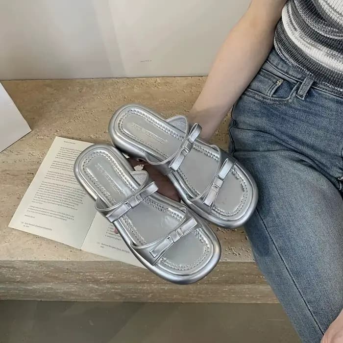Sandales décontractées confortables à talon bas et bout ouvert argentées pour femmes – Chaussures de
