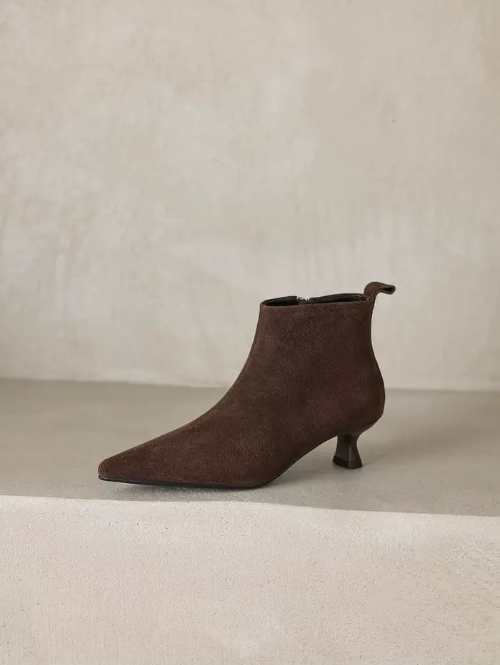 Grande taille 34-43 vache daim bout pointu fermeture éclair talons moyens rétro bottes modernes chau
