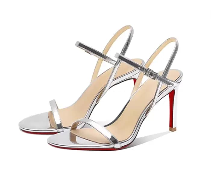 Nouvelles sandales à talons hauts de tempérament en cuir verni argenté pour femmes avec orteils expo