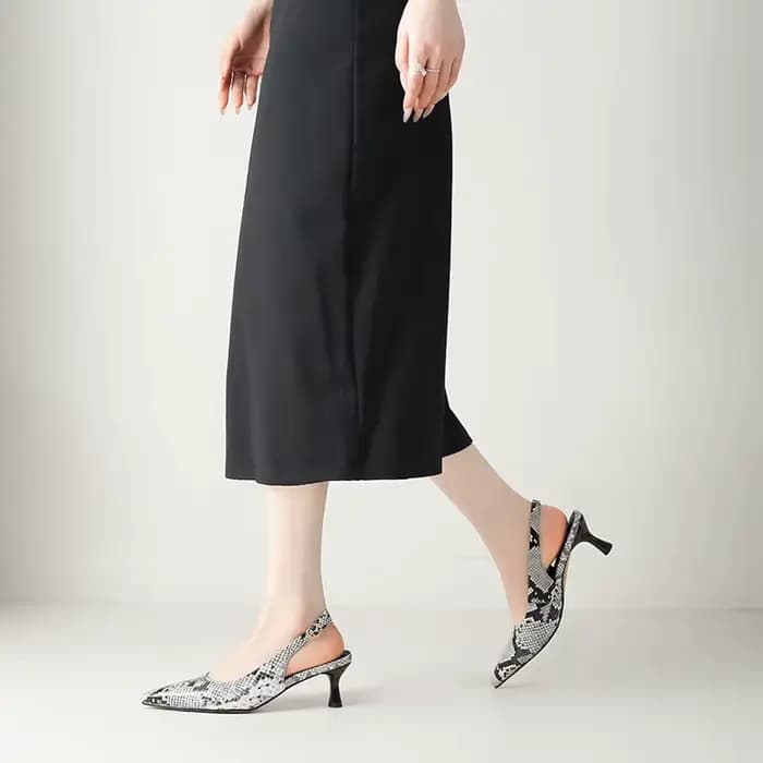 Nouveau 2025 femmes tendance été Slingbacks talons hauts Sexy dame motif serpent noir bout pointu t-