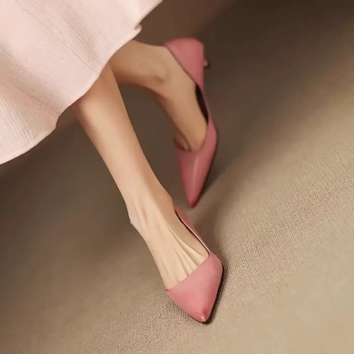 Chaussures de ville à talon moyen et bout pointu, toutes saisons, nouvelle collection 2026, ultra po