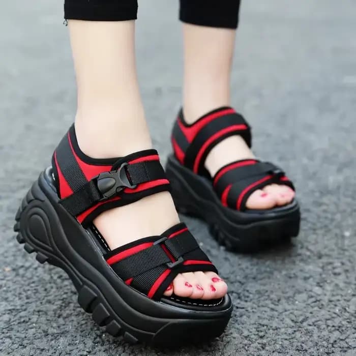 Sandales à l'offre elles compensées surélevées pour femmes, de haute qualité, nouvelle collection ét