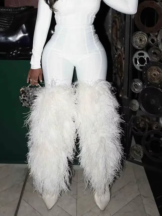 Noir Sexy dames défilé bottes de fourrure 2025 hiver pointu chaud bottes à talons aiguilles mode rue