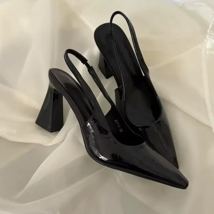 Sandales noires femmes été nouvelle mode femmes sandales escarpins pointus femmes chaussures bureau 