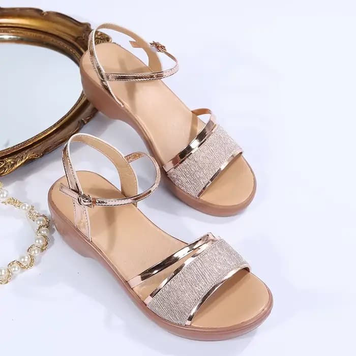 2025 nouvelles femmes sandales de luxe Sexy femmes sandales été plate-forme chaussures à semelles co