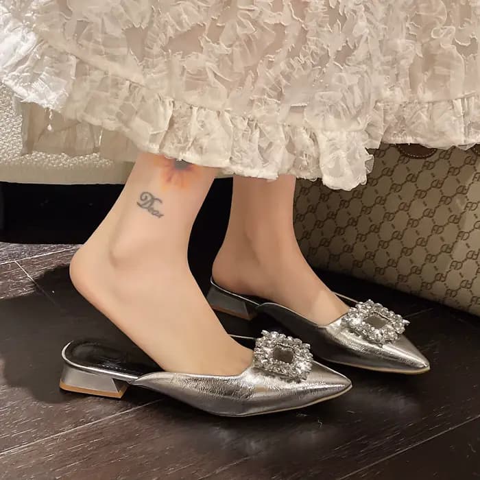Nouvelles mules pour femmes à bout pointu et talon bas, polyvalentes pour l'extérieur, printemps-été