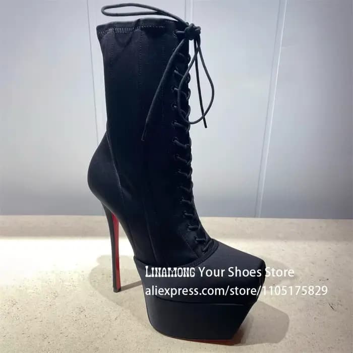 Bottines à plateforme en satin crêpe noir, bout carré, à lanières, style créateur, à lacets, talon a