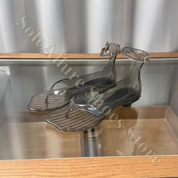 Sandales en gelée scintillantes avec boucle à la cheville, talon bloc bas, style tongs, antidérapant