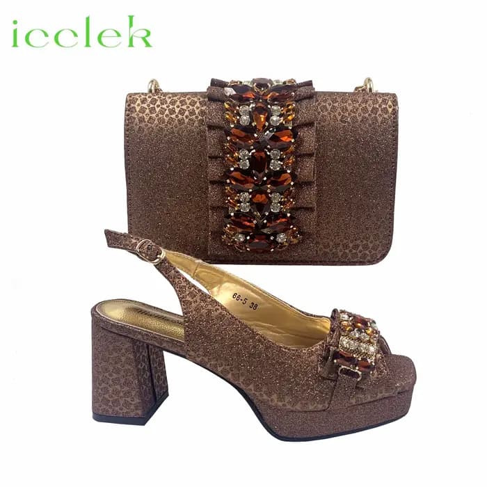 Ensemble chaussures et sac pour femmes, design italien tendance, tissus synthétiques spéciaux multic