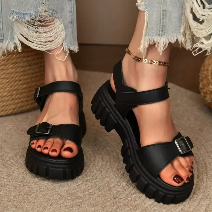 Nouvelles sandales élégantes pour femmes, chaussures d'été décontractées de créateur, sandales à pla