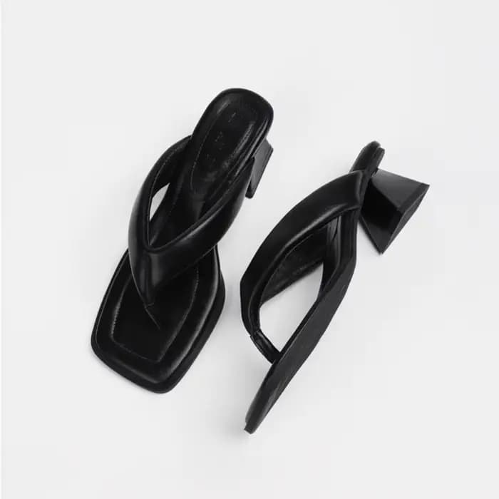 Nouvelles sandales d'été 2026 à bout carré pour femme, style niche pour l'extérieur, mules à talons 