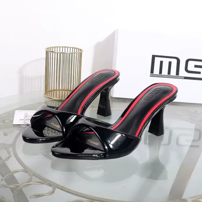 Pantoufles noires 2025 nouvelles chaussures à talons hauts en cuir verni à bout ouvert avec pointu g