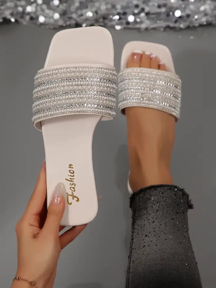 Nouvelles sandales d'été à la mode pour femmes, pantoufles à enfiler, cadeau d'anniversaire, chaussu