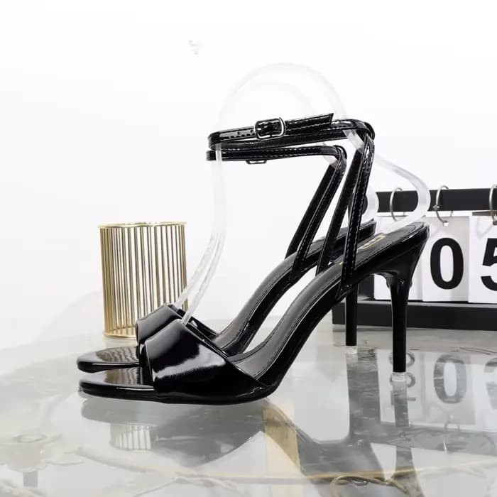 Sandales noires à talons hauts de tempérament sexy