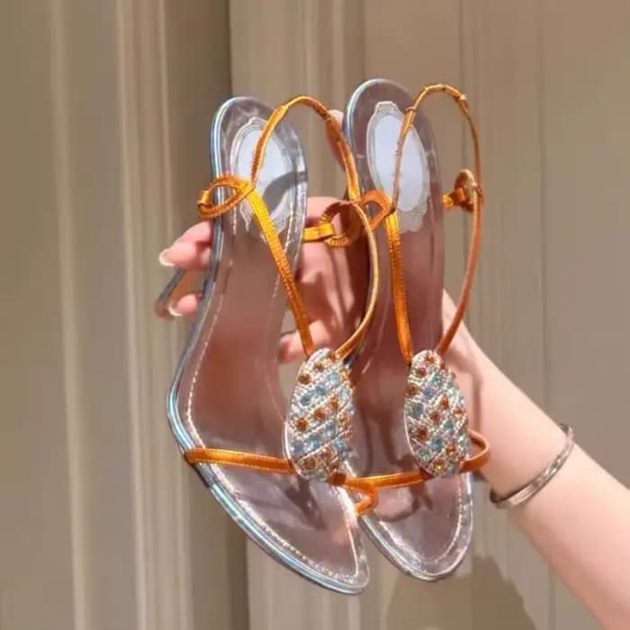 Nouvelles sandales d'été 2026 pour femme, en satin orange, décorées de strass, à talon aiguille, bout ouvert, avec bride de cheville, élégantes pour soirée et bal de promo