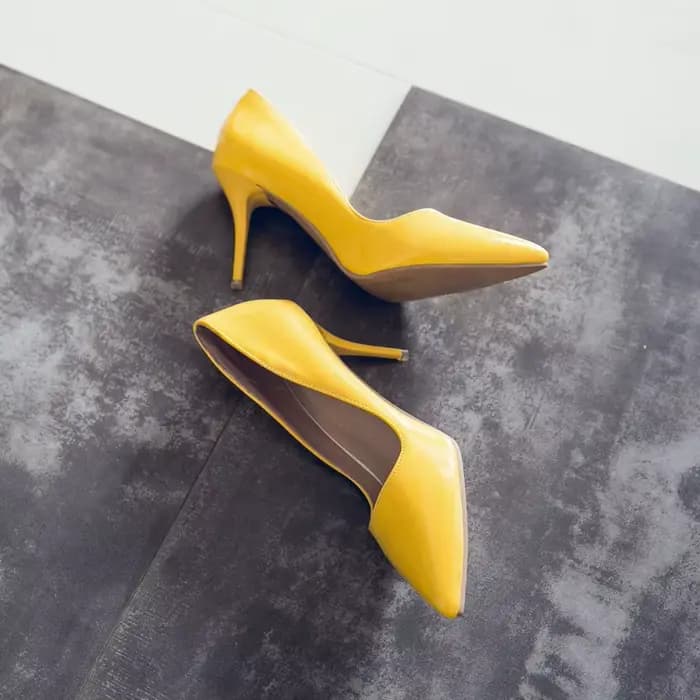 Talons hauts aiguilles à bout pointu pour femmes en jaune
