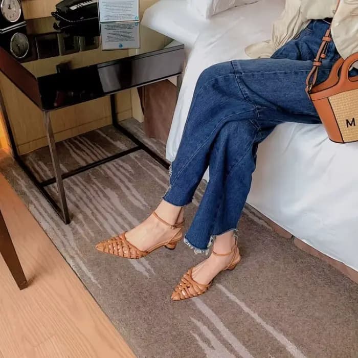 Sandalias De MujerFrench rétro femmes chaussures nouveau Style talons pointus mode polyvalent