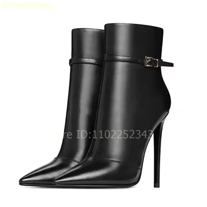 Bottines en cuir noir pour femmes