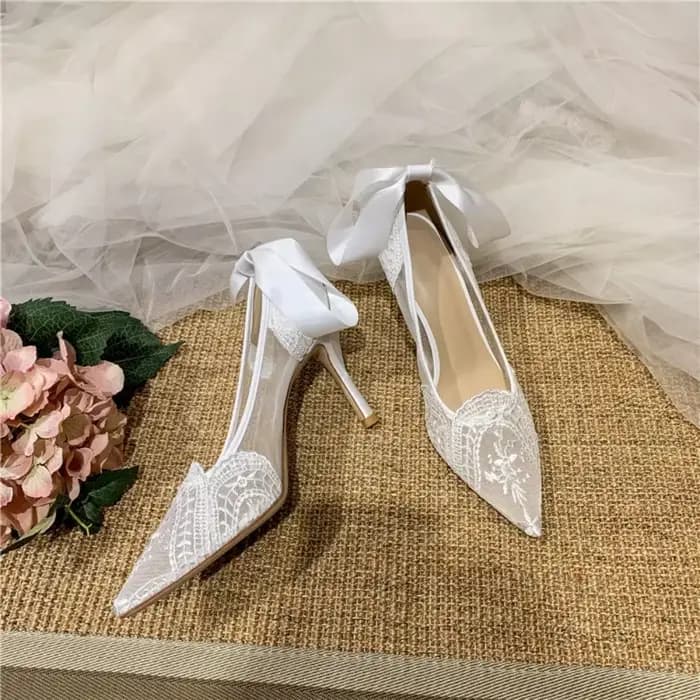 Talons blancs robe française chaussures de mariage dentelle