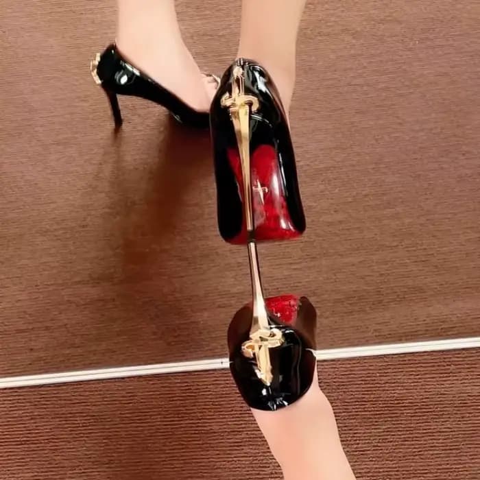 Escarpins pour femmes 2026, nouveau style européen et américain, à talon fin, bout pointu, en cuir verni, modèle peu profond