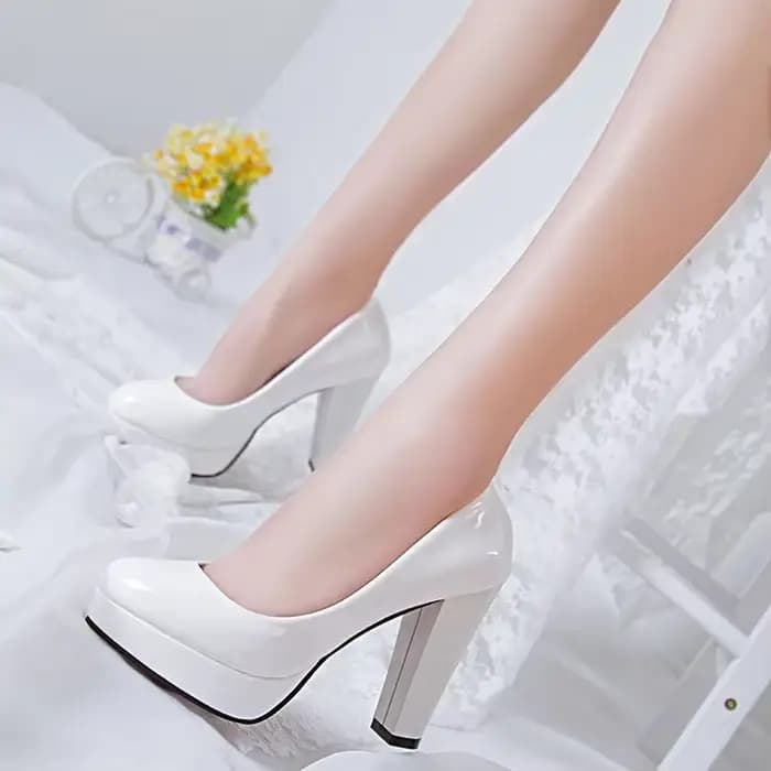Escarpins ronds à talons hauts pour femmes