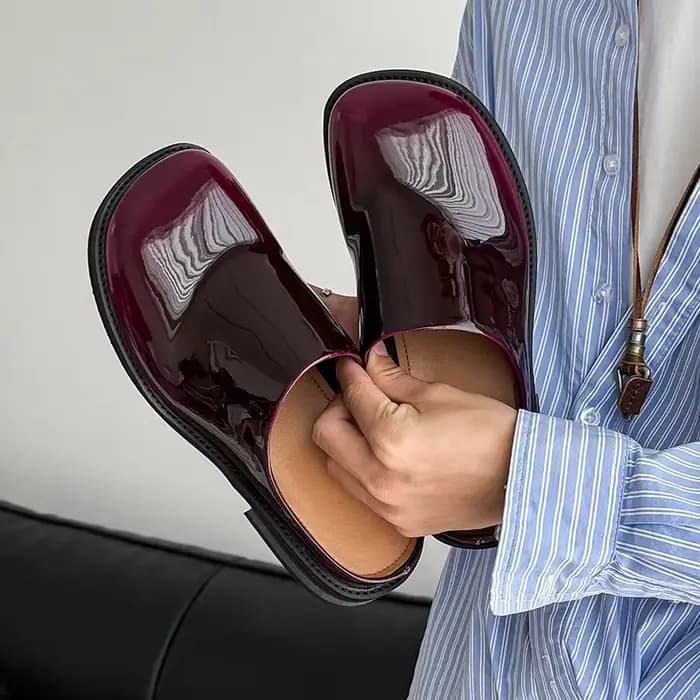 Style coréen à la mode rétro talon épais Mule pantoufles printemps été français soirée brise paresseux personne demi