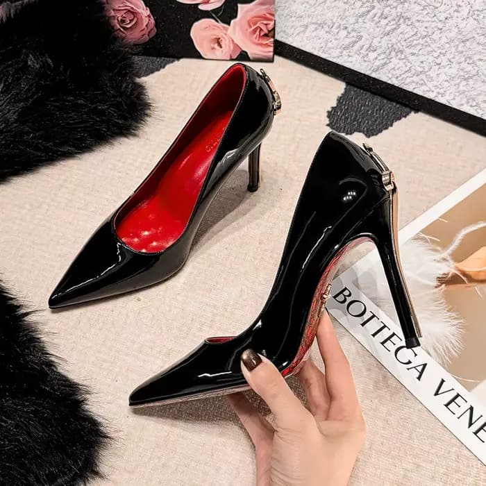 Escarpins pour femmes à talons aiguilles pointus