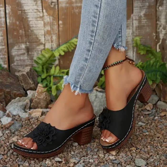 Rétro fleur décor sandales à talons compensés femmes 2025 été confort fond épais plate-forme