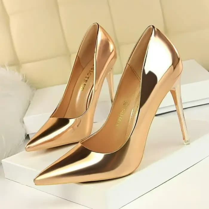 Escarpins en cuir verni à talons hauts pour femmes