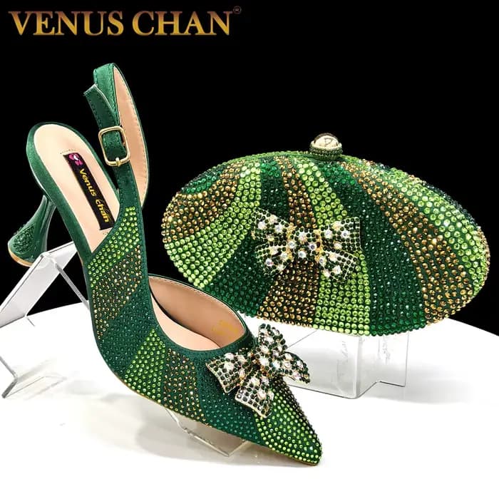Élégance festive Venus Chan : talons éblouissants et pochette chic Combinaison parfaite de chaussures et de sacs
