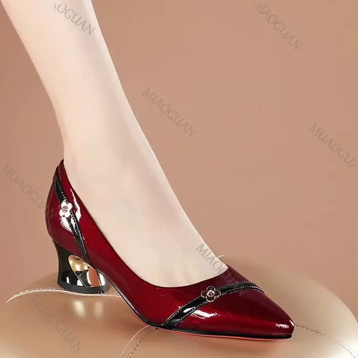 Escarpins en cuir souple pour femmes