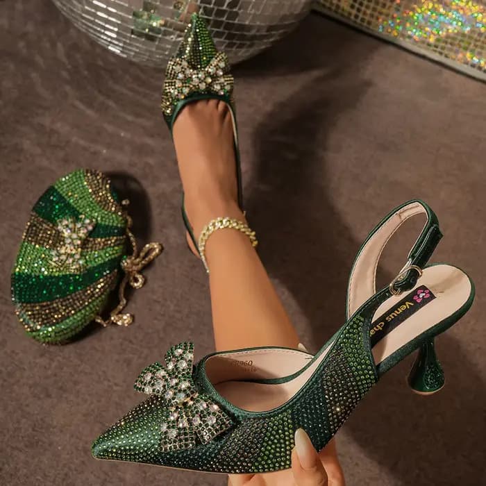 Élégance festive Venus Chan : talons éblouissants et pochette chic Combinaison parfaite de chaussures et de sacs