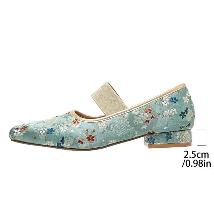 Chaussures à talons bas pour femmes