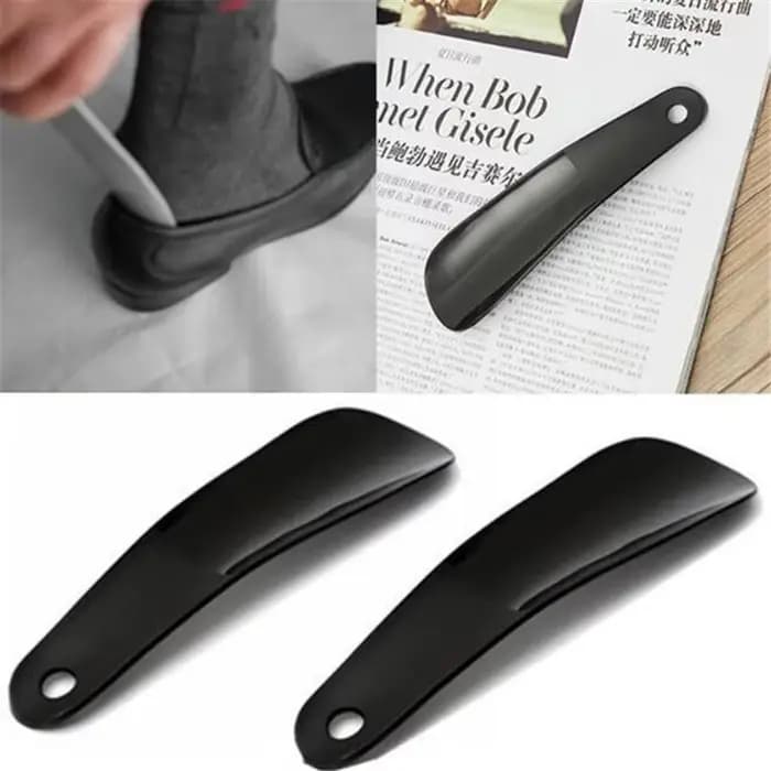 Chausse-pied en plastique avec extracteur de chaussures suspendu