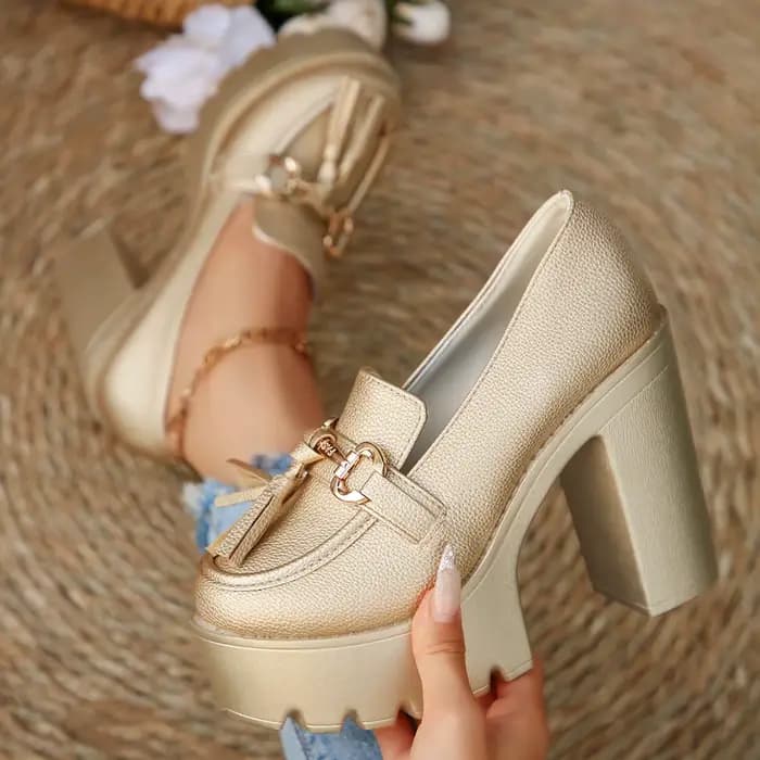 2025 nouvelles femmes pompes mode glands chaussures à talons épais