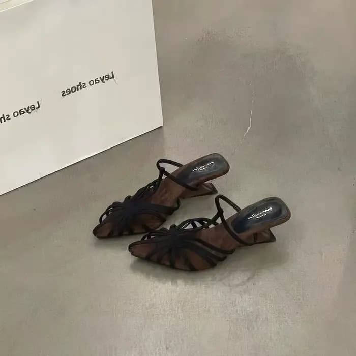 Sandales à lanières en T pour femmes, chaussures de créateur à talons hauts Baotou, pantoufles de luxe antidérapantes pour femmes