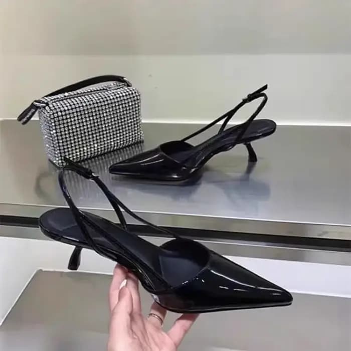 Femmes noires bout pointu talons chaussures sandales 2025 robe fête mode été pantoufles nouveau marche tongs pompes diapositives