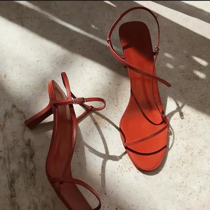 Sandales femme talon chaton ceinture fine talon fin escarpins français sandales style fée été nouveau talon haut mode sexy Style 2024