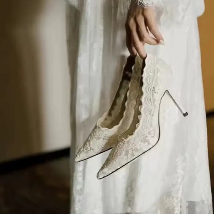 Chaussures de mariage élégantes pour femmes à talons hauts