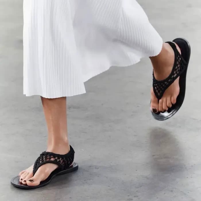 Nouvelles arrivées : sandales plates gladiateur romaines noires pour femmes