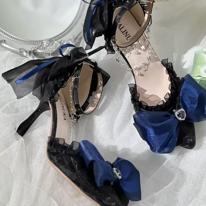 Chaussures à talons bleus