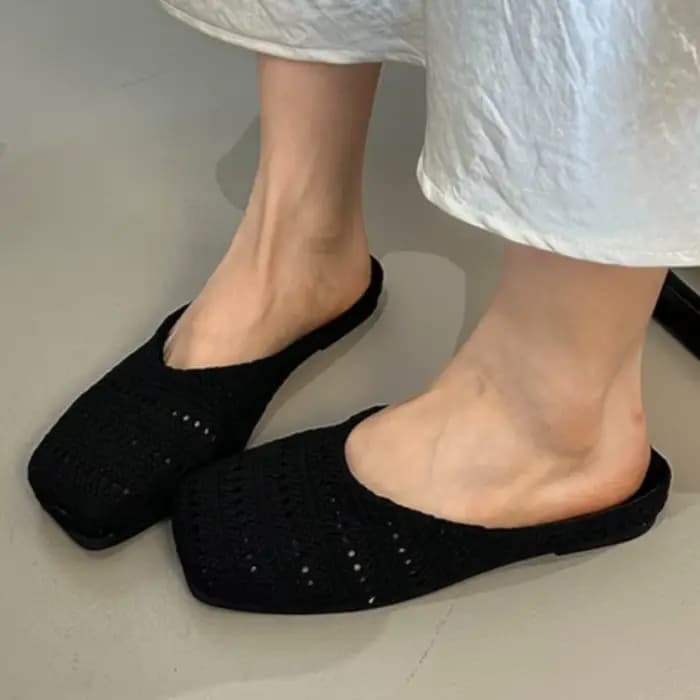 Mules plates tressées pour femmes