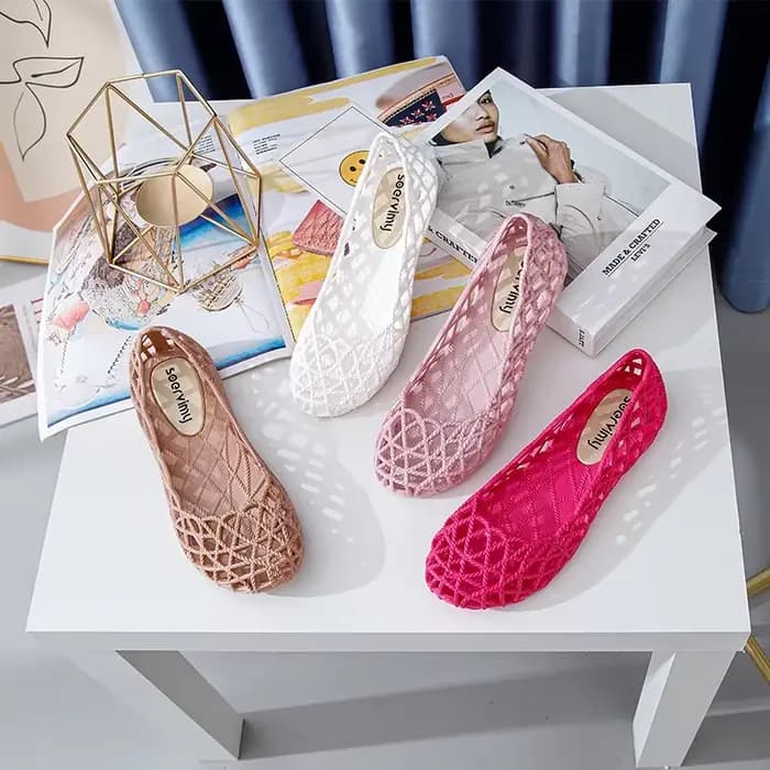 Sandales en plastique pour femmes