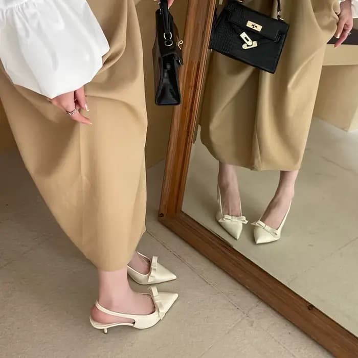 Chaussures à talons bas rouges pour femmes